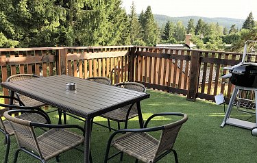 Apartmán s terasou a výhledem na jezero
