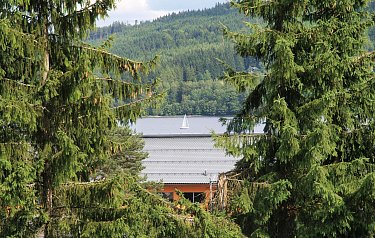 Apartmán s terasou a výhledem na jezero