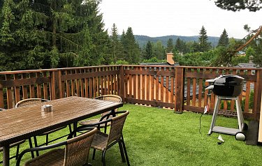 Apartmán s terasou a výhledem na jezero